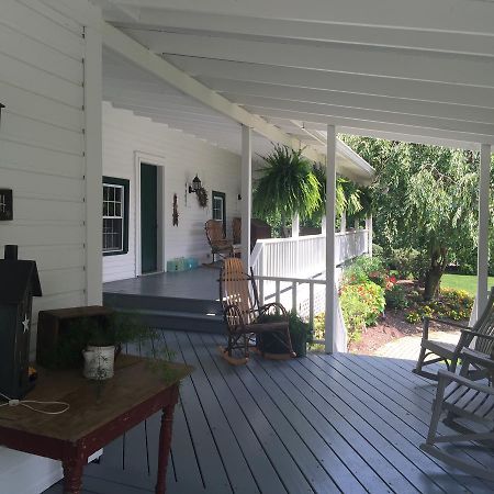 فندق Winesburgفي  Grapevine House المظهر الخارجي الصورة
